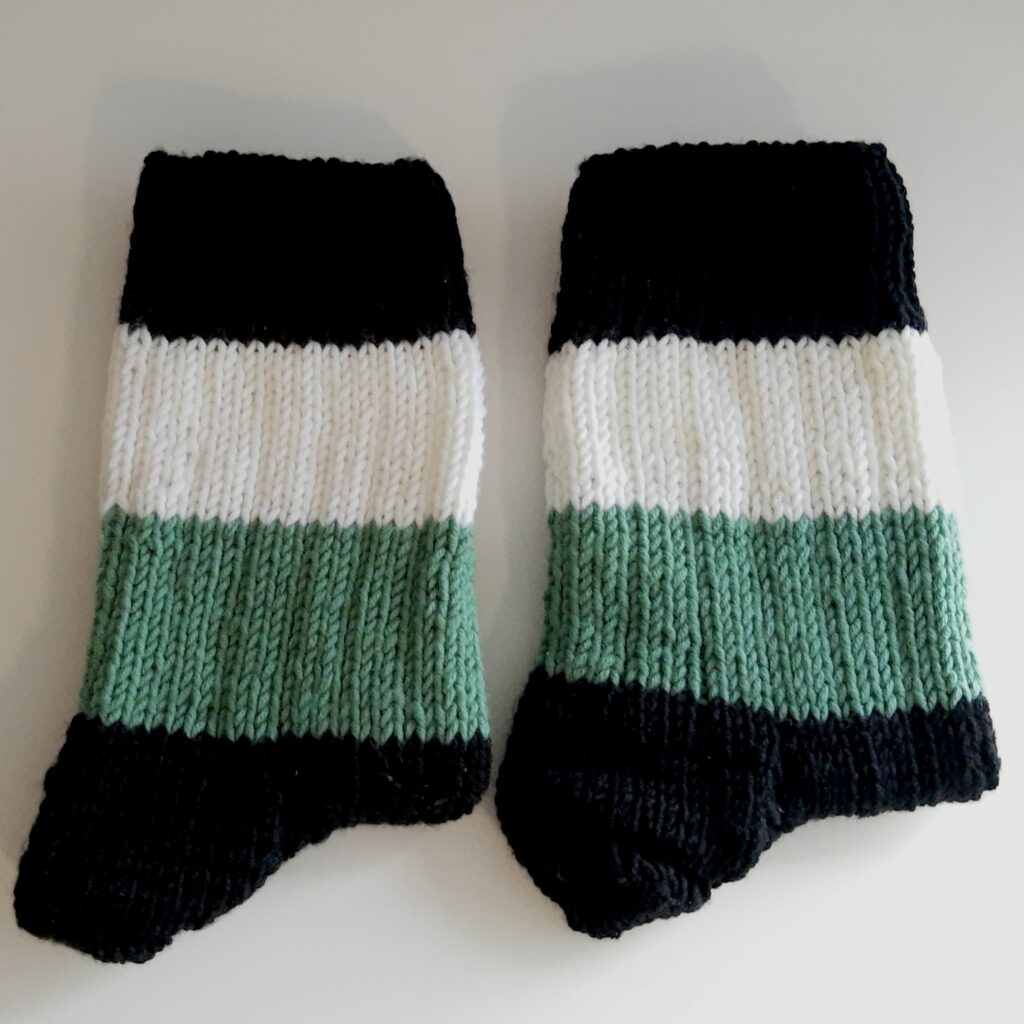 Socken schwarz weiß grün